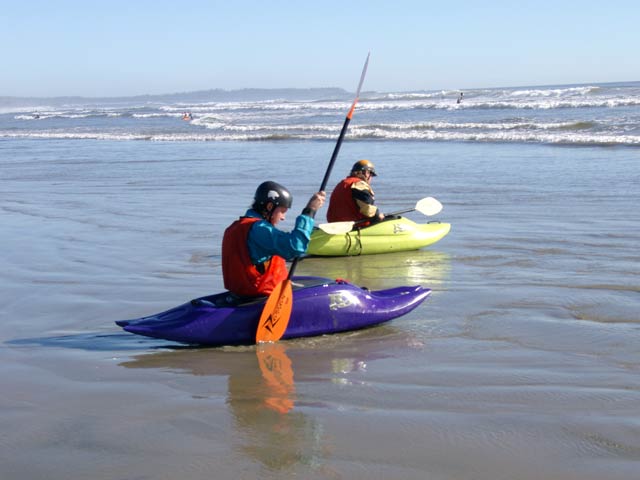 Mehr über den Artikel erfahren 2003 Canada West Kayak Surf Festival, Long Beach