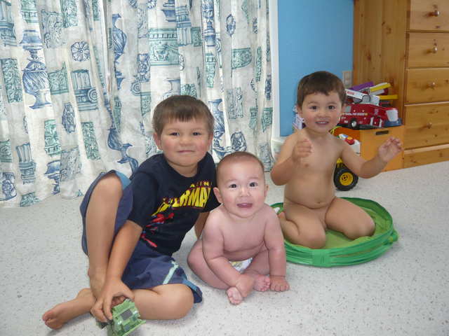 Mehr über den Artikel erfahren Three Under Four