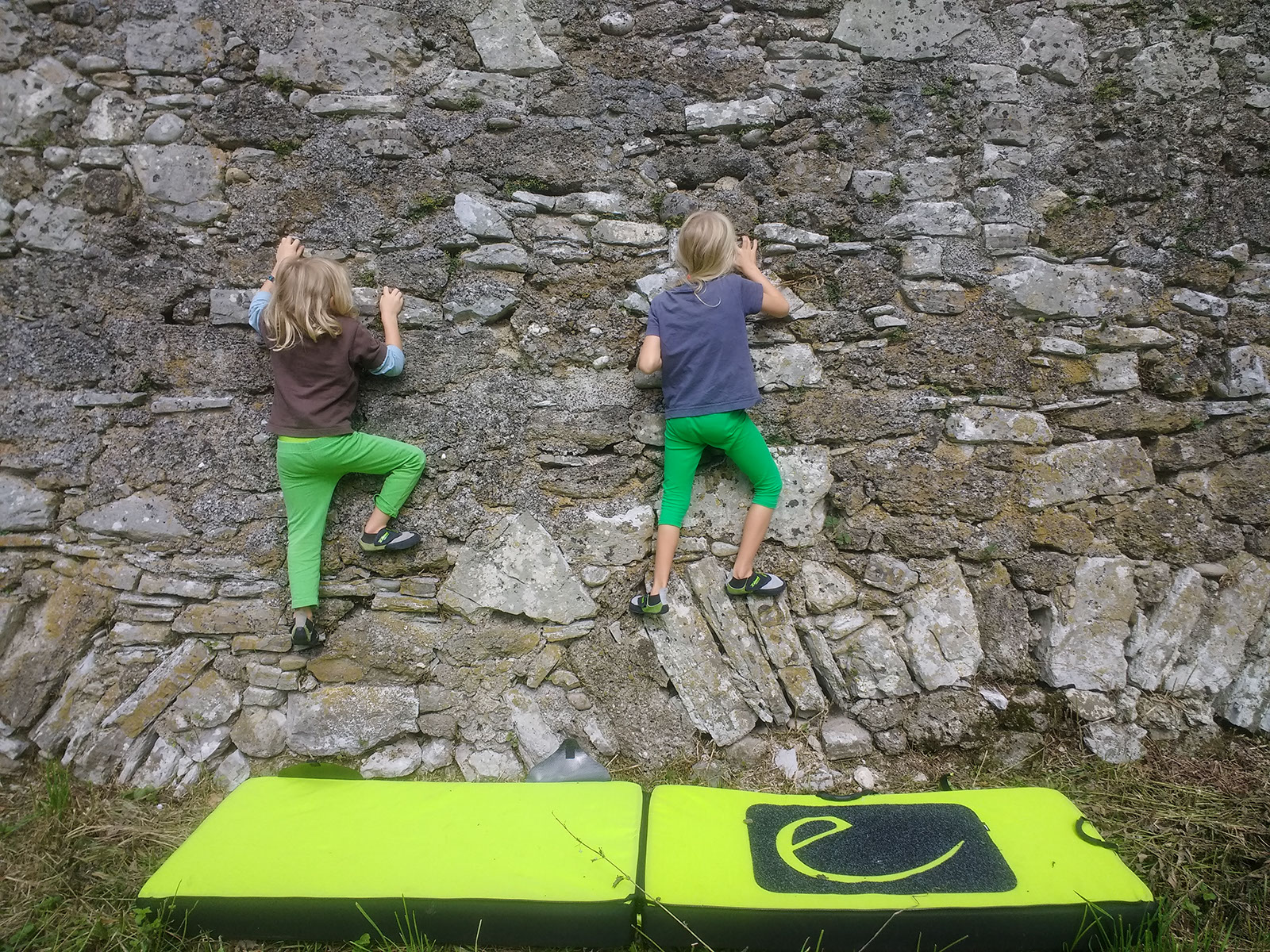 Mehr über den Artikel erfahren Sonniges Bouldern in Hellbrunn