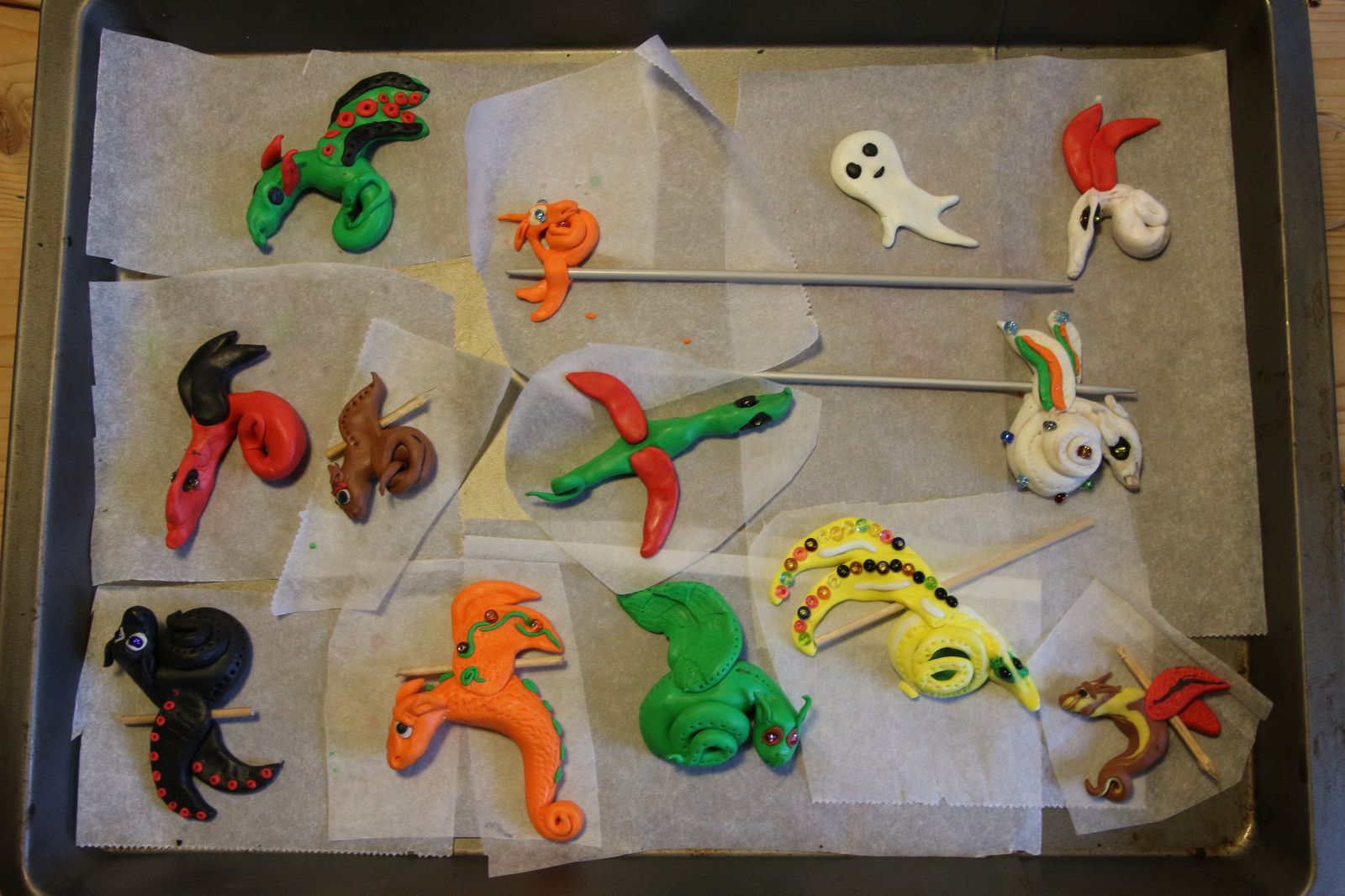 Mehr über den Artikel erfahren Hier kommen die (Fimo)Drachen
